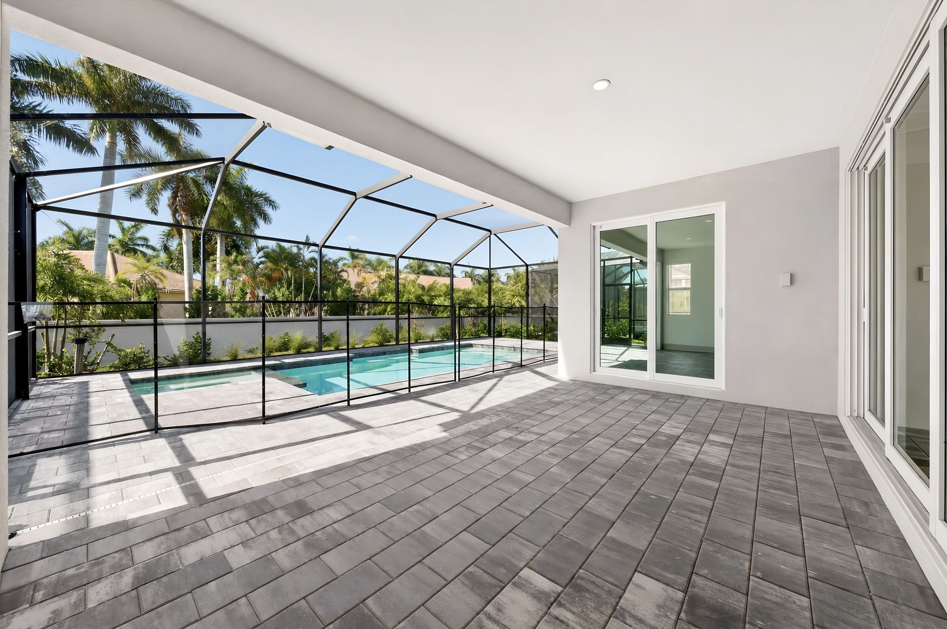 Sandy Key Isabella 11