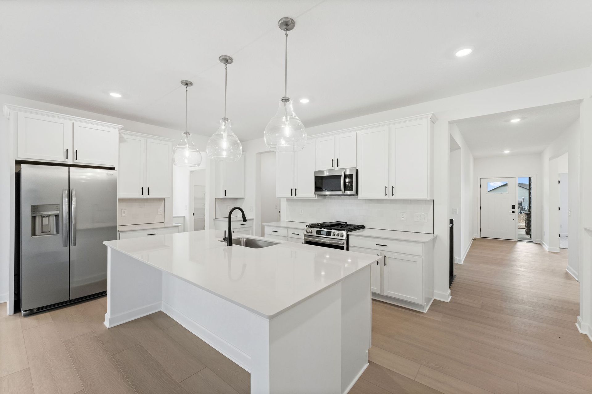 11 Lexington Waters Birmingham QMI H S22222543310 Kitchen 2of3 F1