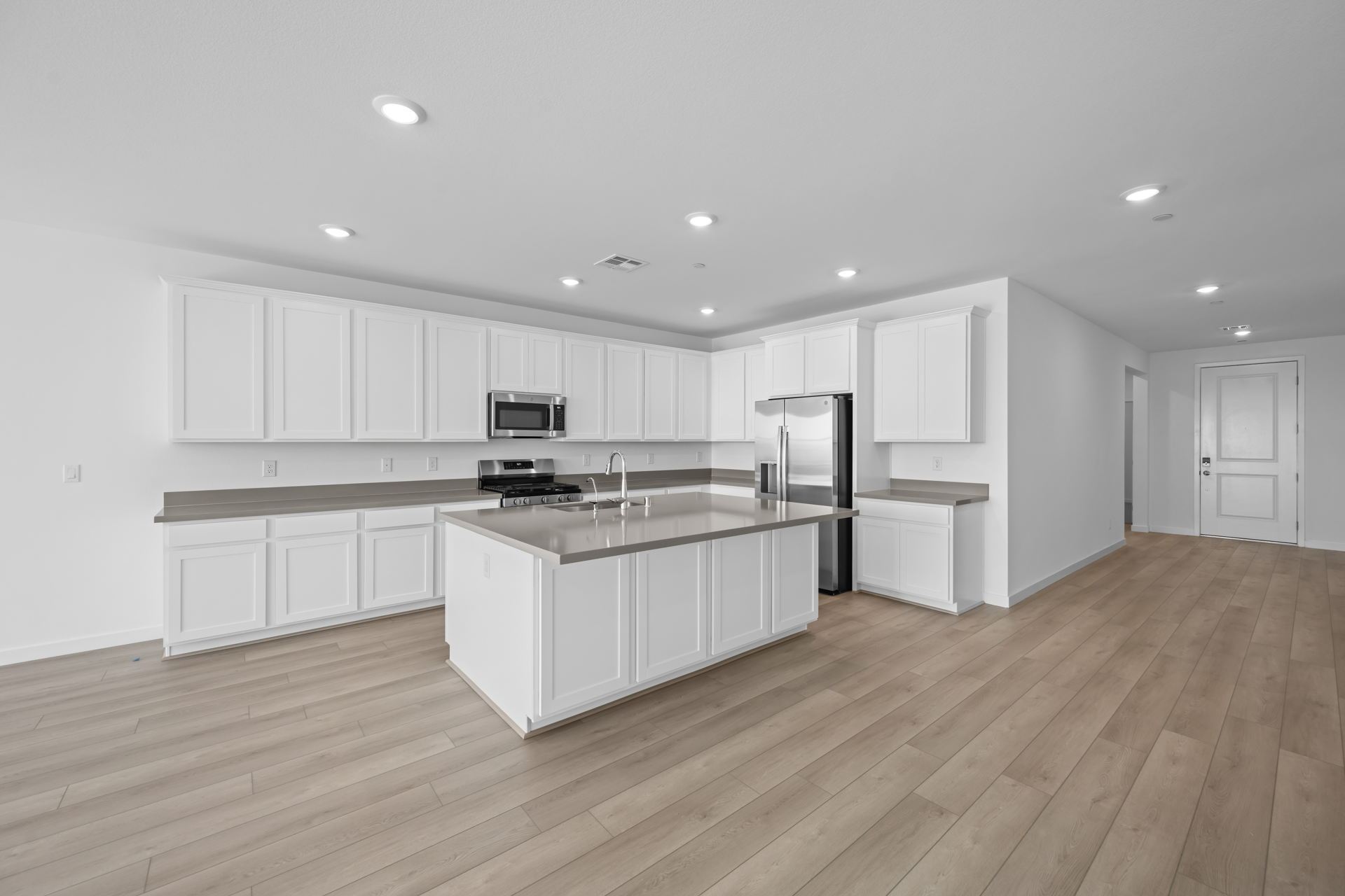 Lennar1658 Portofino Falls Place04