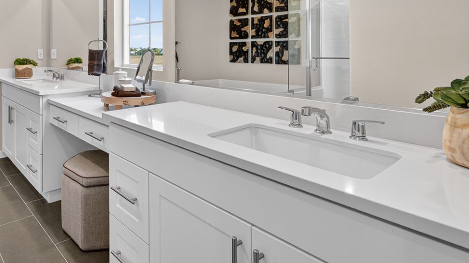 Willowcrest Amber Valley Res2 Owners Bath 1of2 F2