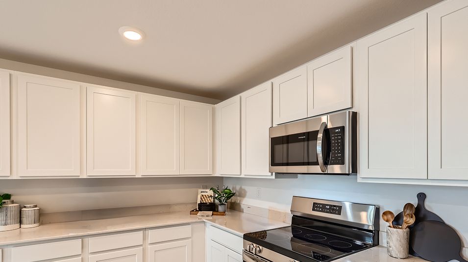 4003 Madison Kitchen 1of2 F1