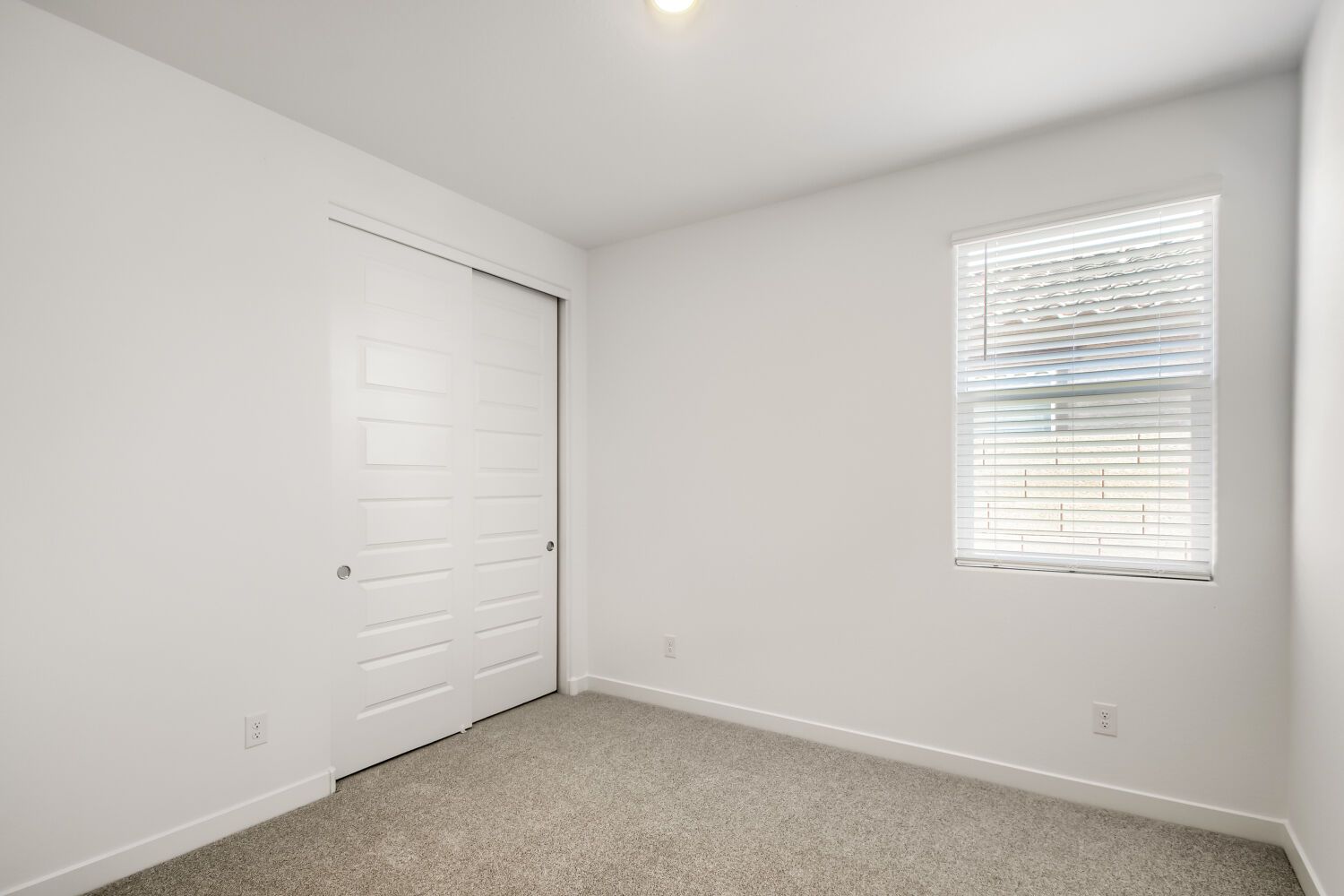 18646 W Hiddenview Dr   Web Quality   008   08 Bedroom