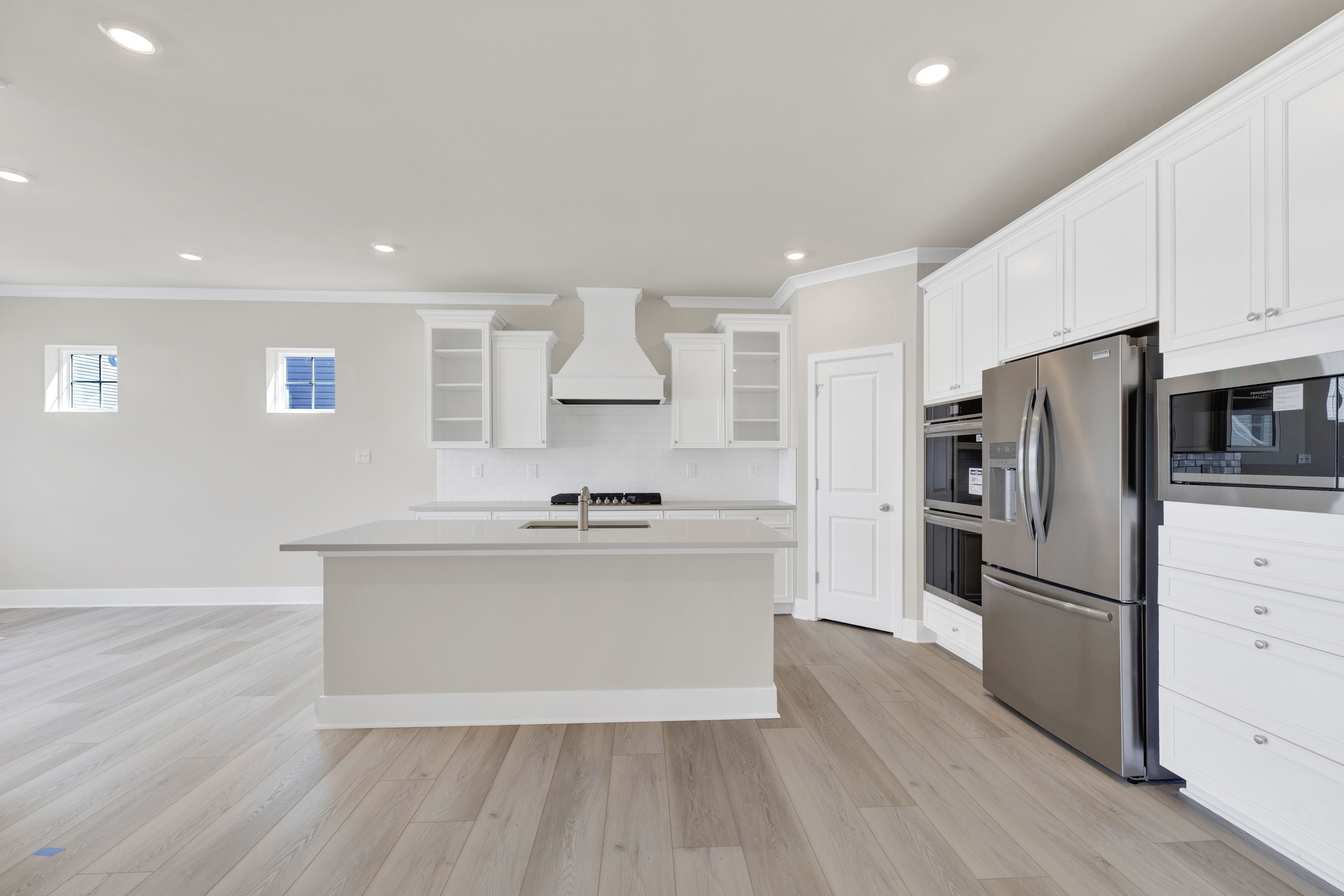 South Shore Plantation Lakes Canton Kitchen 1of2
