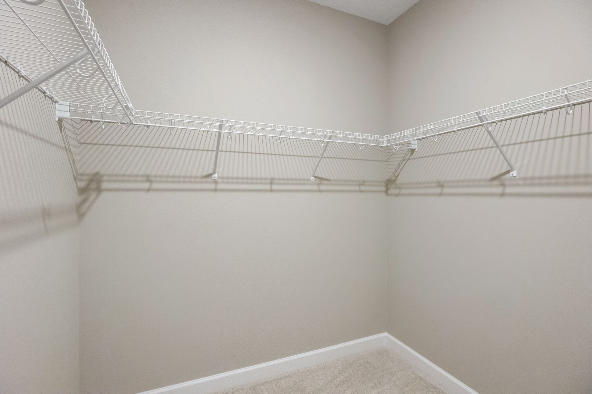 15 Cedar Hills Como QMI H S5210 Owners Closet F1