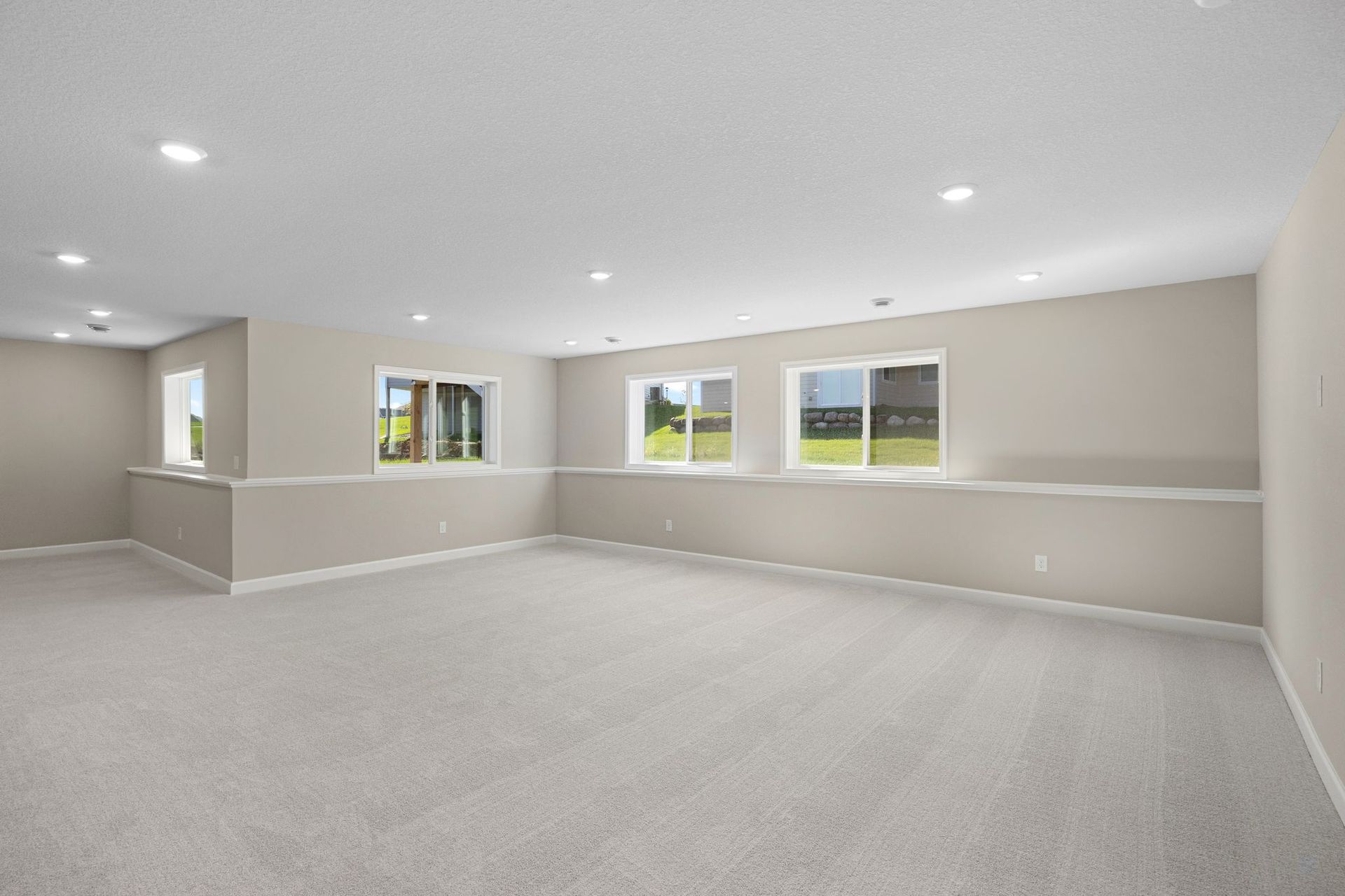 16 Cedar Hills Como QMI H S5210 Recreation Room F0