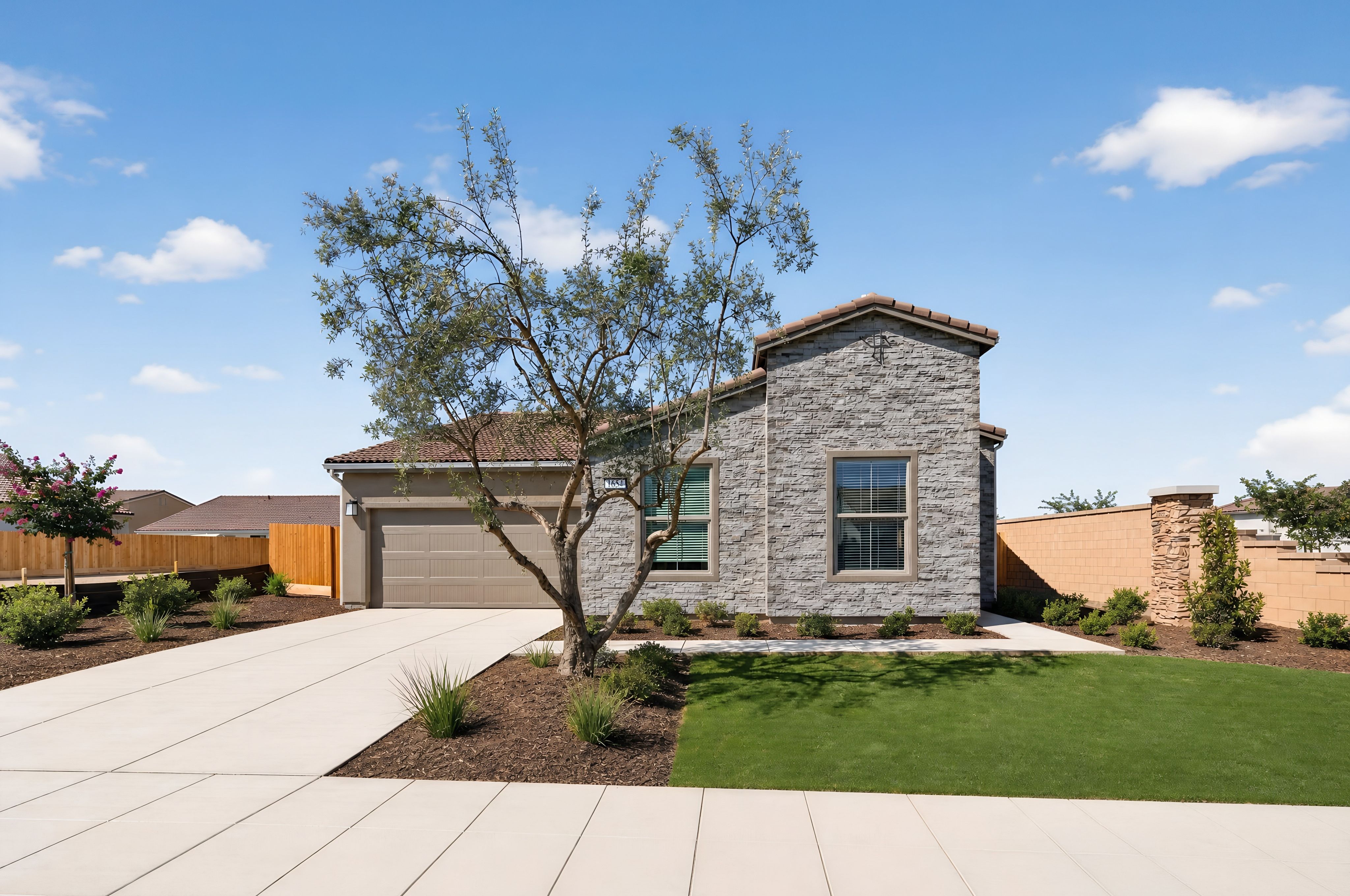 Solana Riverstone Cabrillo II Exterior