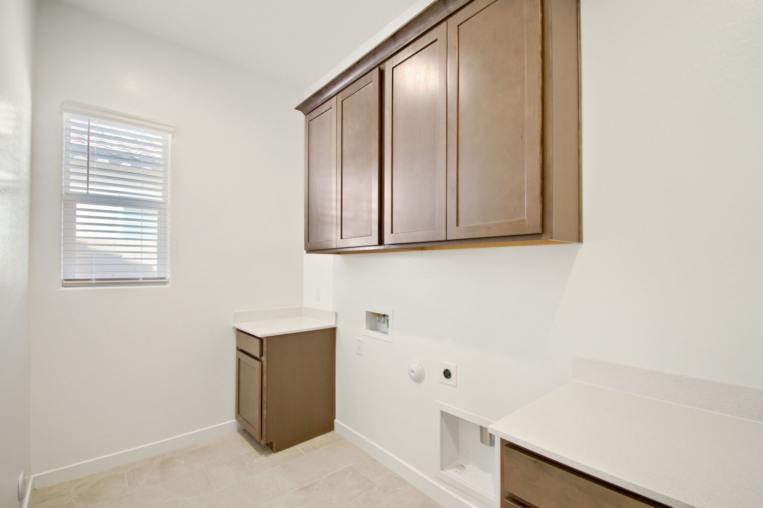 25152 N 177th AVE   Web Quality   010   10 Laundry Room