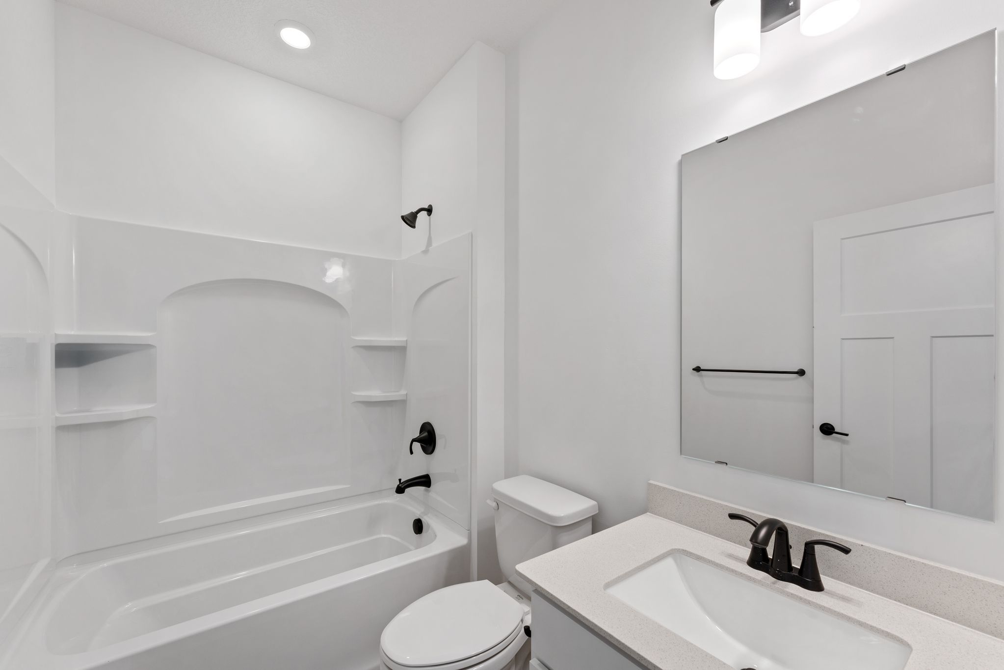 2 Watermark Brisbane QMI H S20749548334 Bathroom F1