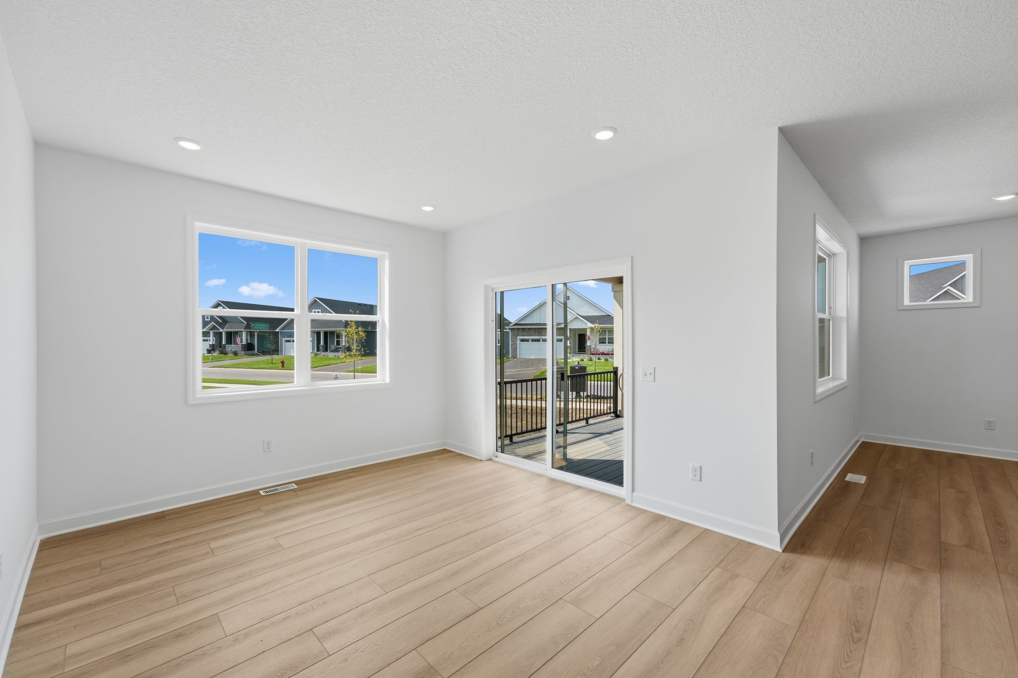 5 Watermark Brisbane QMI H S20749548334 Dining Room 2of2 F1