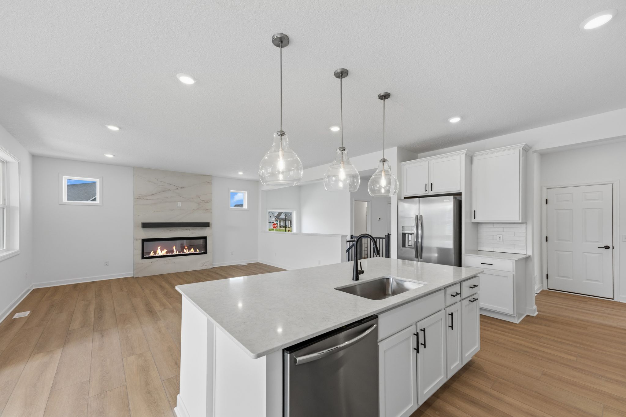 12 Watermark Brisbane QMI H S20749548334 Kitchen 3of3 F1