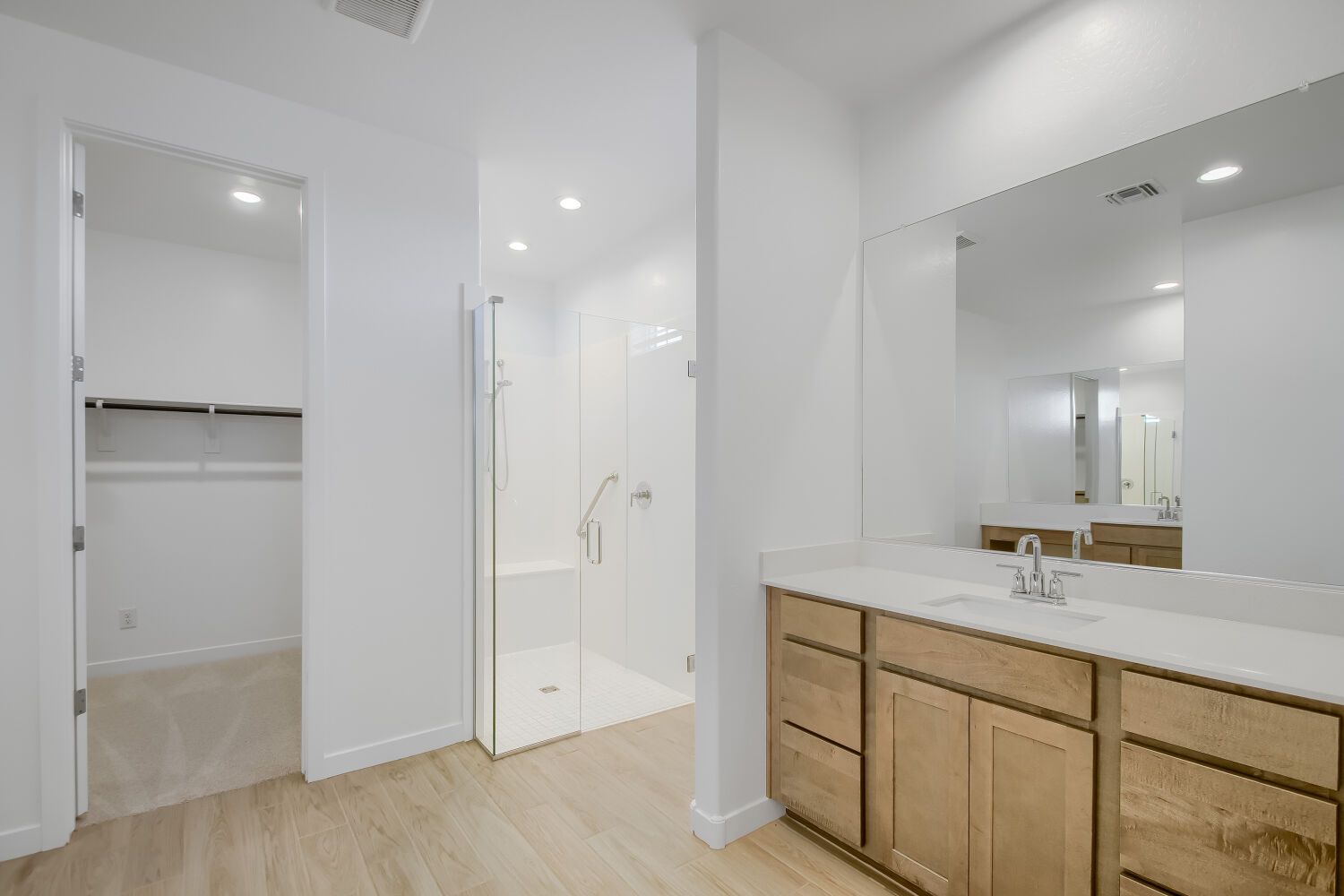 17598 W EL CORTEZ PL   Web Quality   007   07 Primary Bathroom