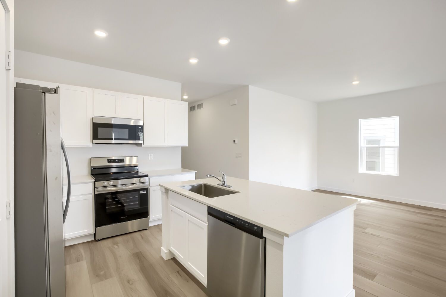 1790 Drumming Drive Kitchen 2