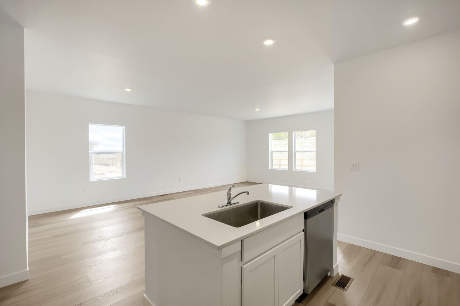 1790 Drumming Drive Kitchen 3
