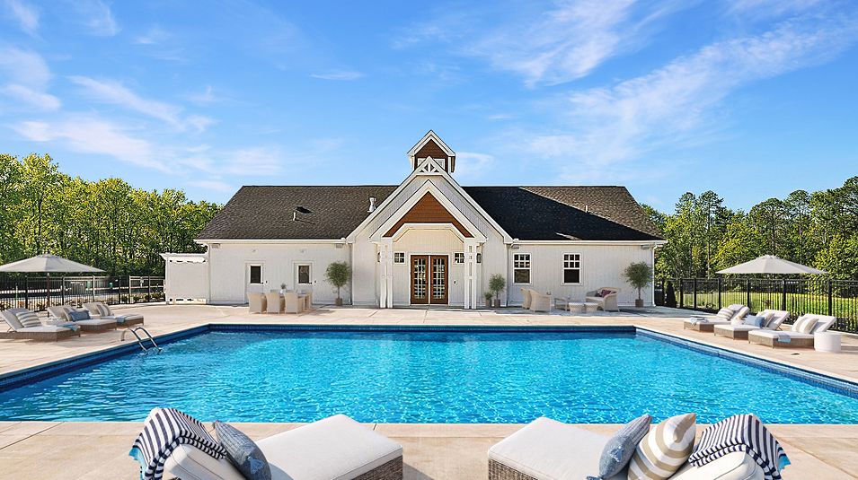 Forest Landing Amenity Clubhouse Pool