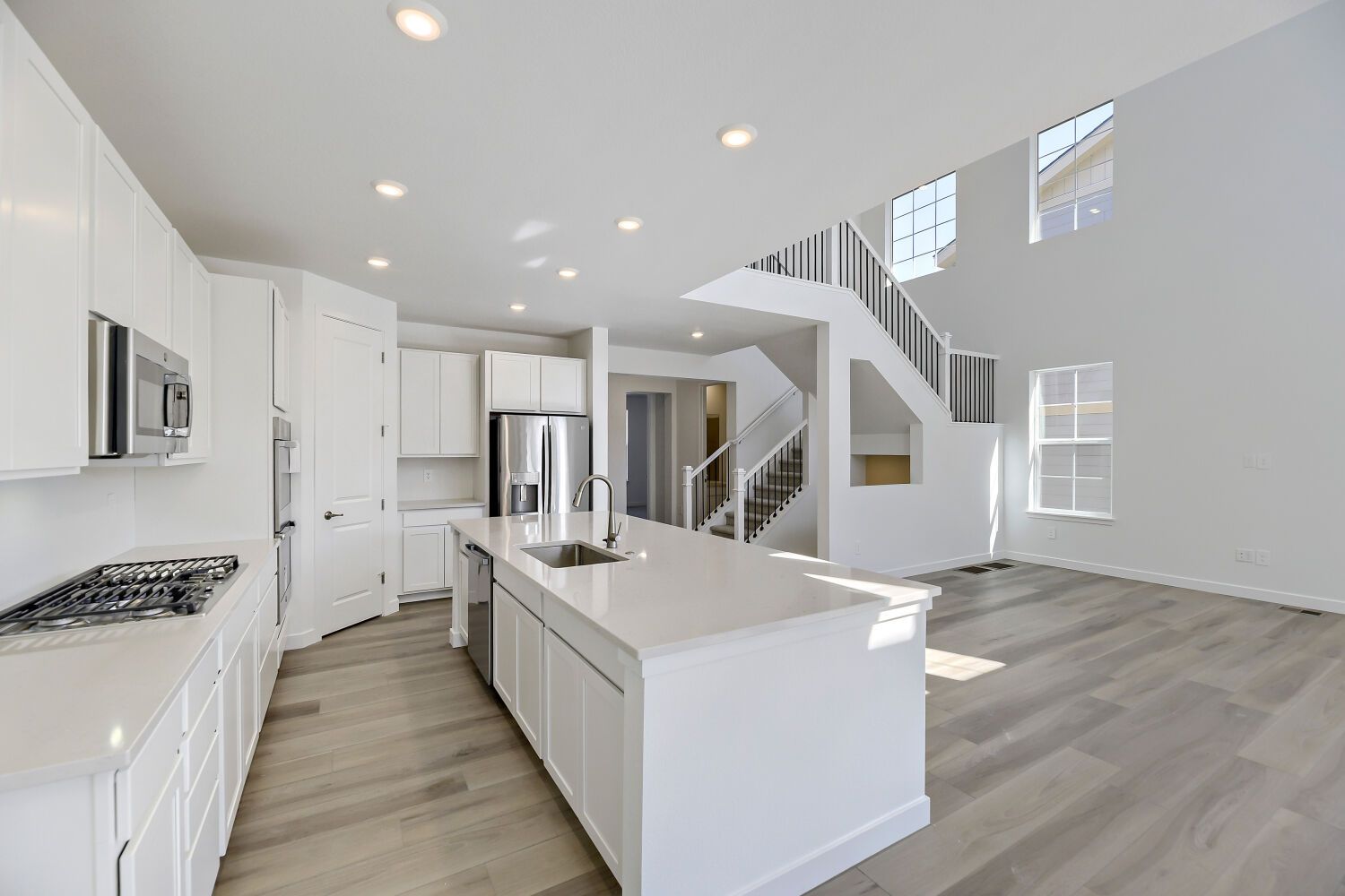 4058 Buttongrass Trl   Web Quality   004   04 Kitchen