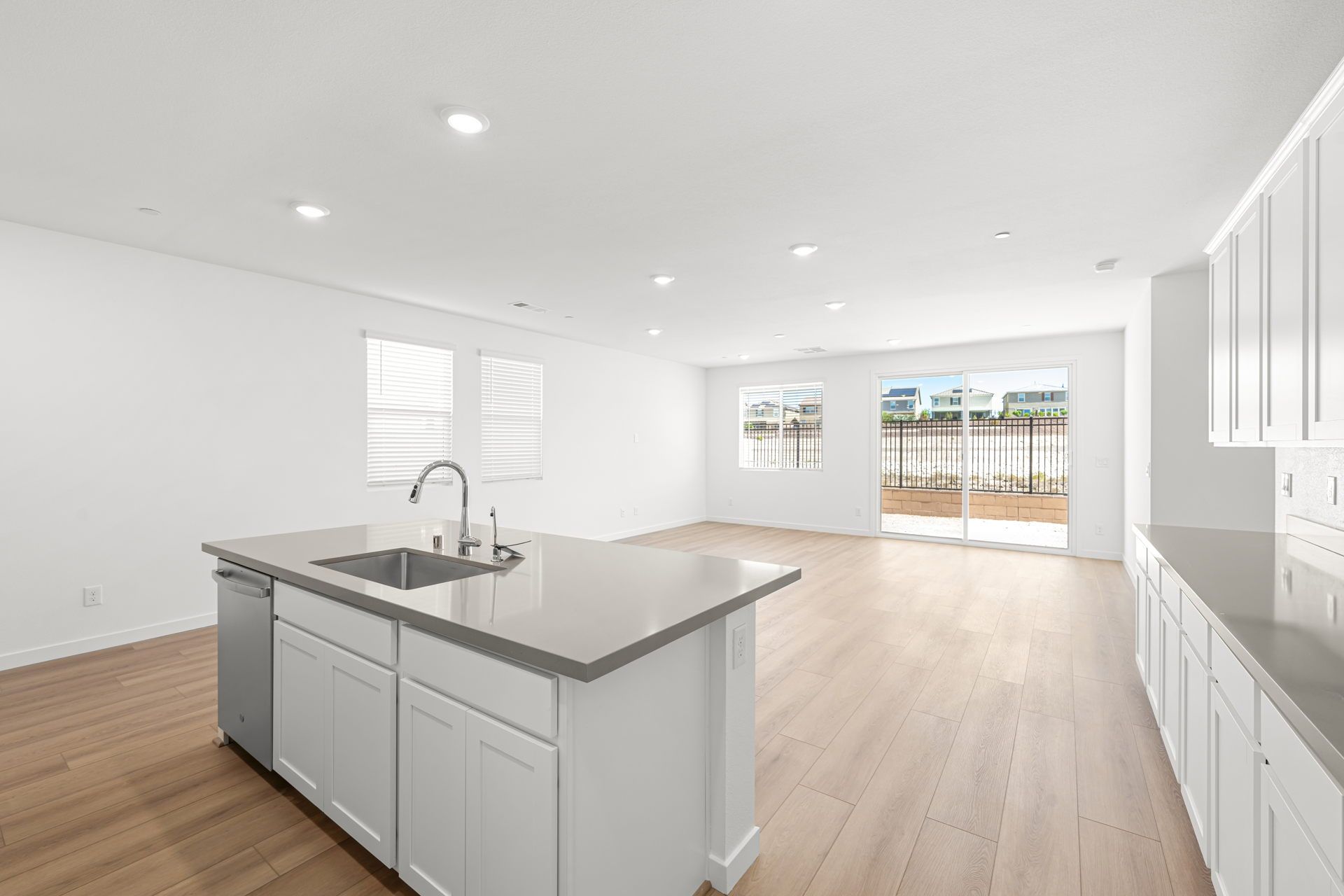Lennar2688 Sunrise Mist P L09