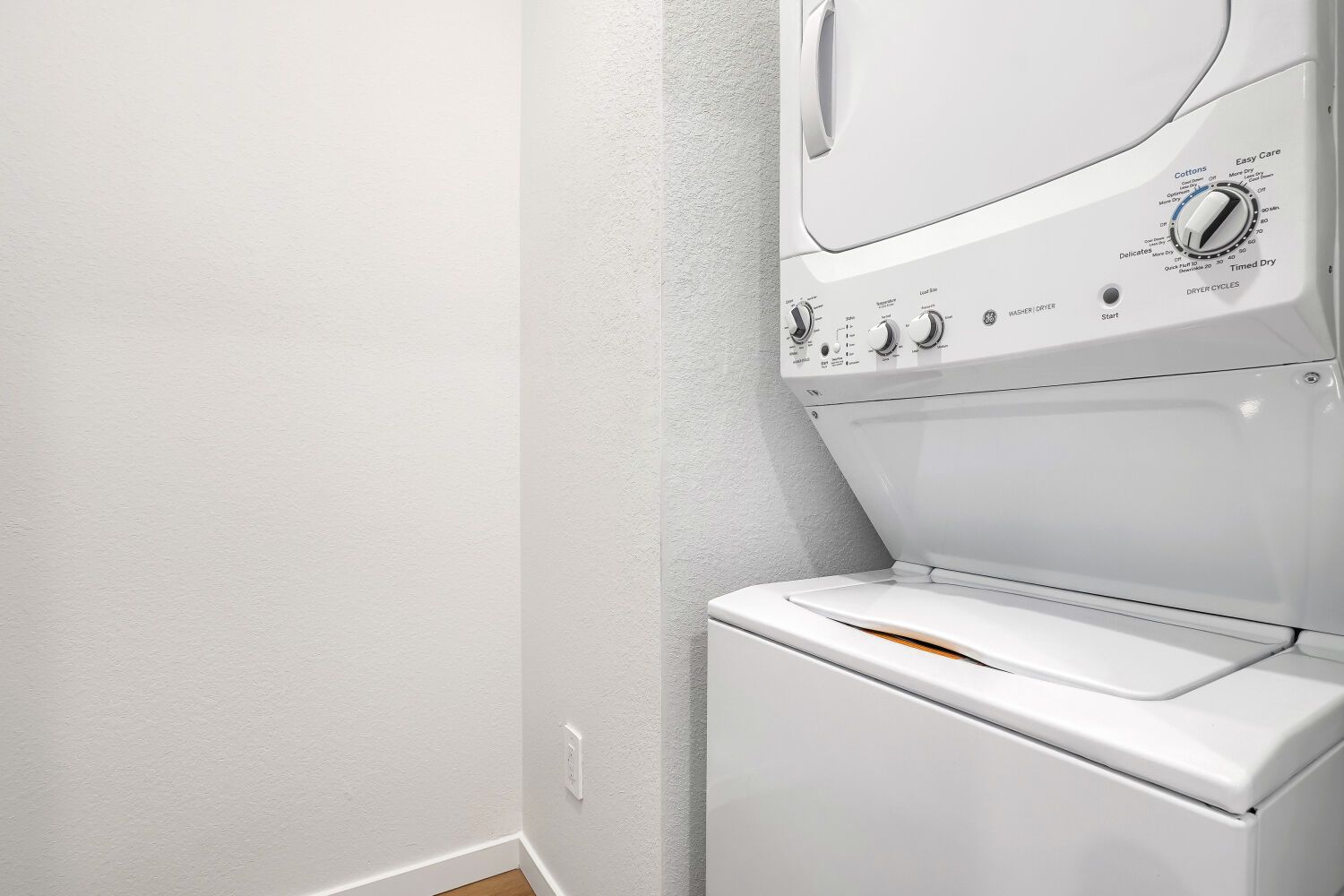 15251 Clayton St   Web Quality   011   11 Laundry Room