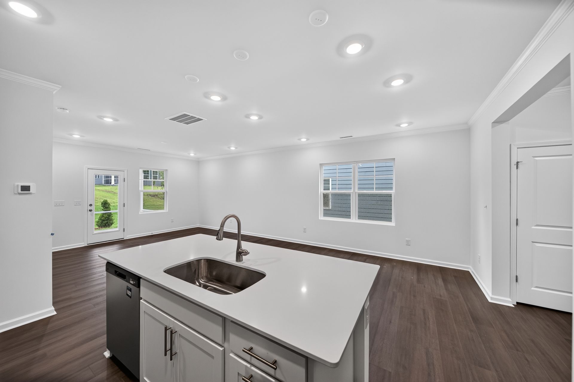 09 516 Whale Cv Wy Kitchen 1881