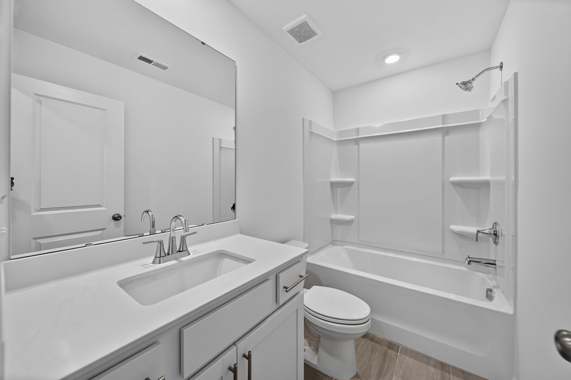 24 516 Whale Cv Wy Bathroom 1942