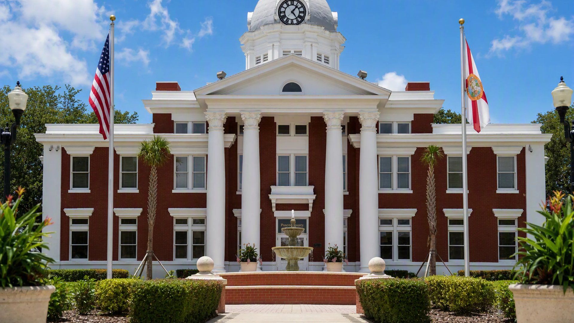 Pasco County courthouse exterior