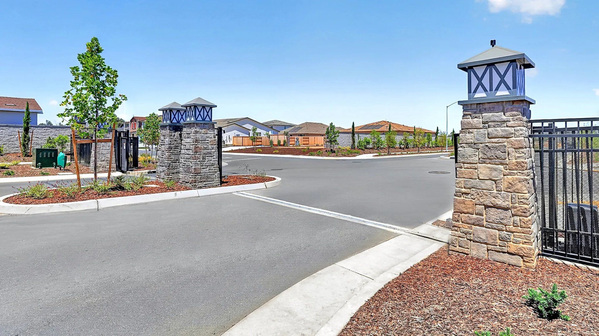 Summerfield Entry Monument and Gate