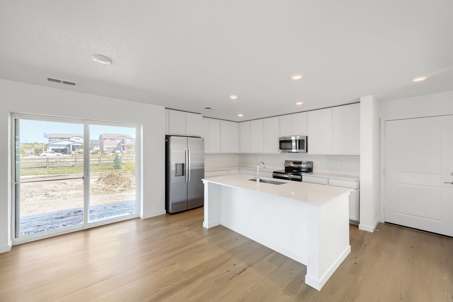 7923 Mounted Ranger Dr   Web Quality   004   04 Kitchen