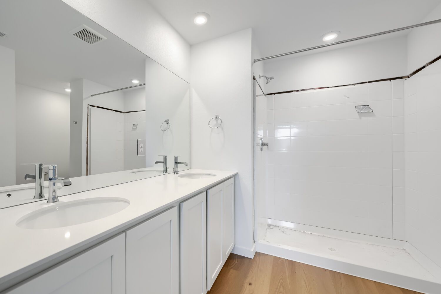7923 Mounted Ranger Dr   Web Quality   008   08 Primary Bathroom