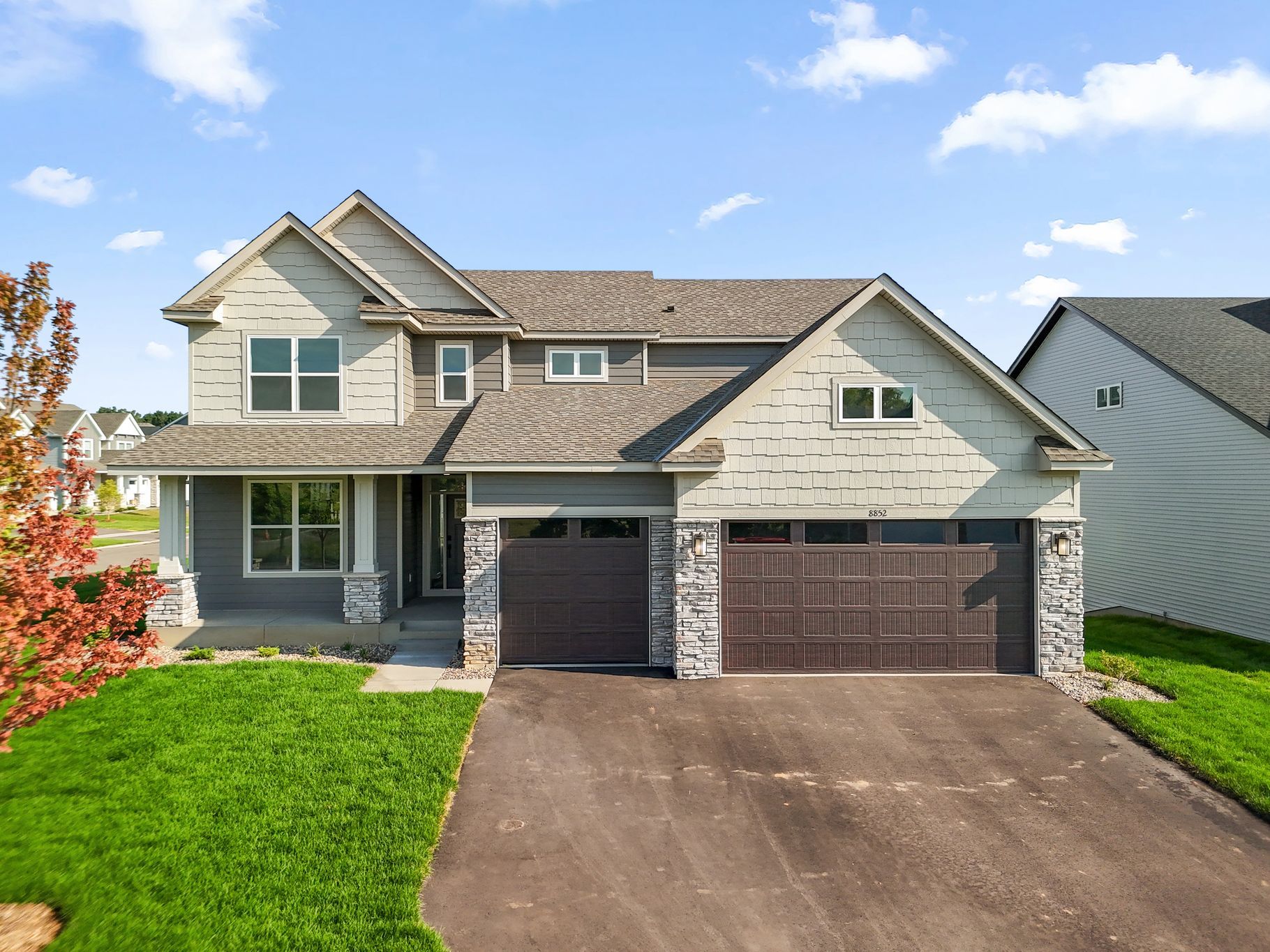 1 Westwind Mc Kinley QMI H S1508 Front Yard 1of2 F1