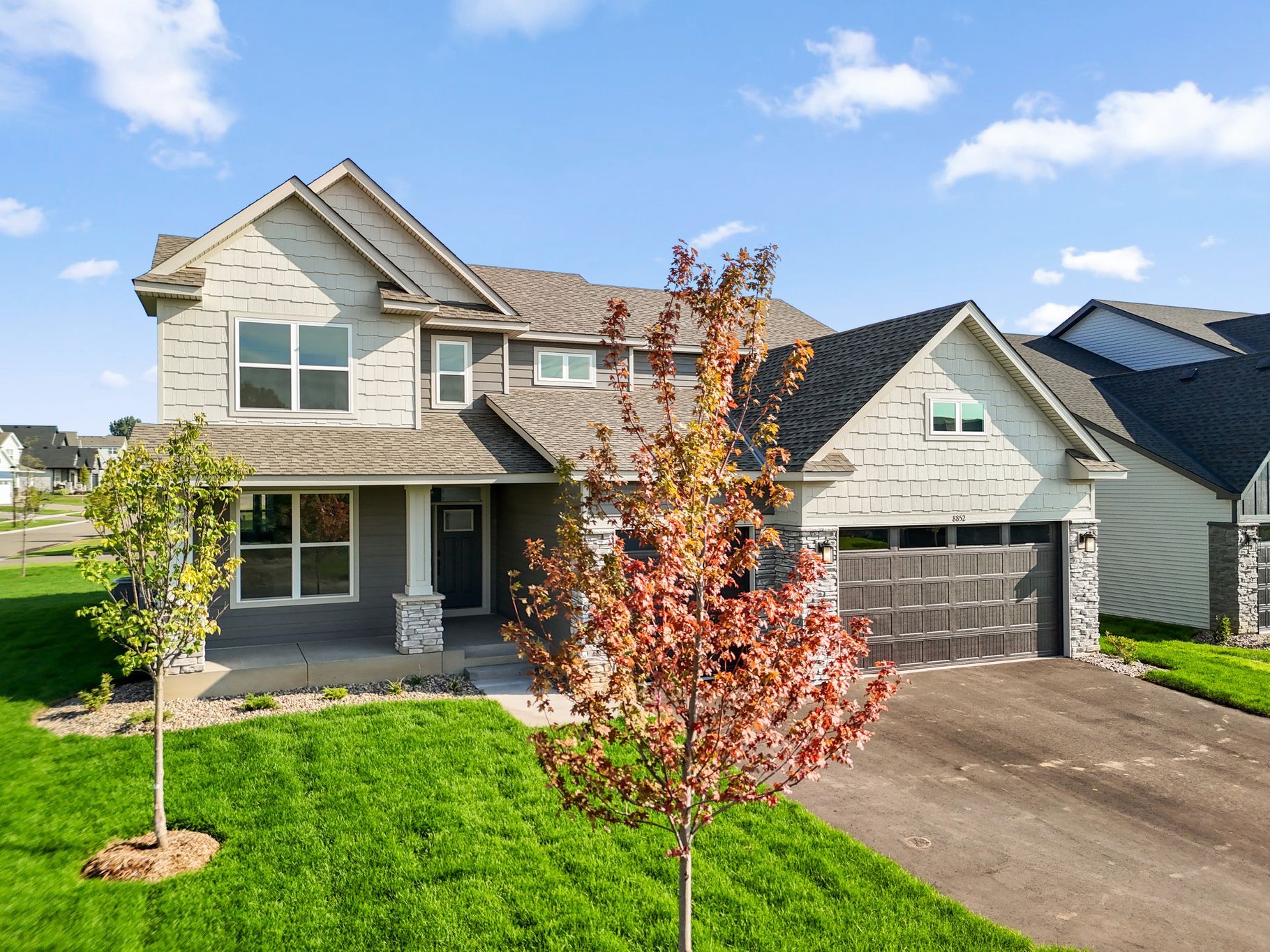 2 Westwind Mc Kinley QMI H S1508 Front Yard 2of2 F1