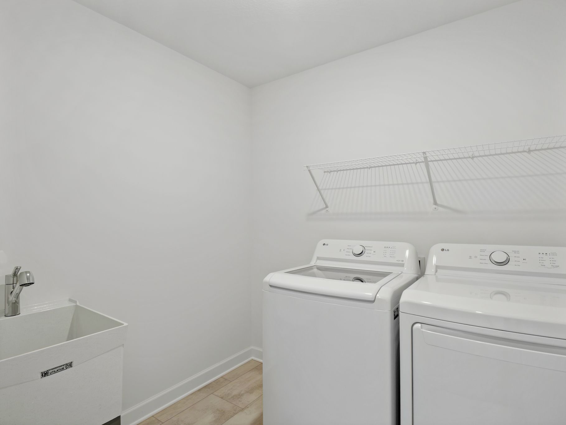 13 Westwind Mc Kinley QMI H S1508 Laundry Room F2