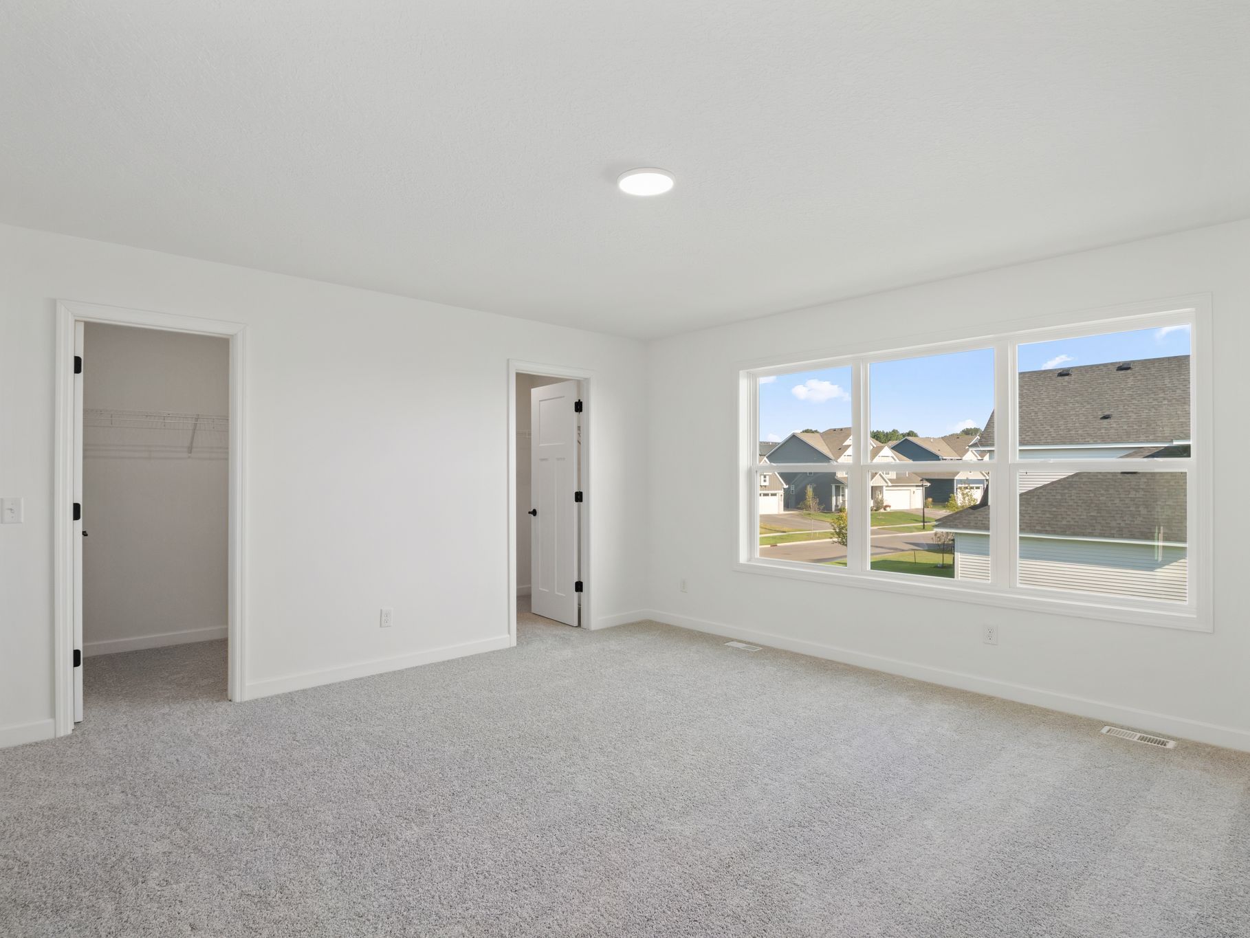 17 Westwind Mc Kinley QMI H S1508 Owners Bedroom F2