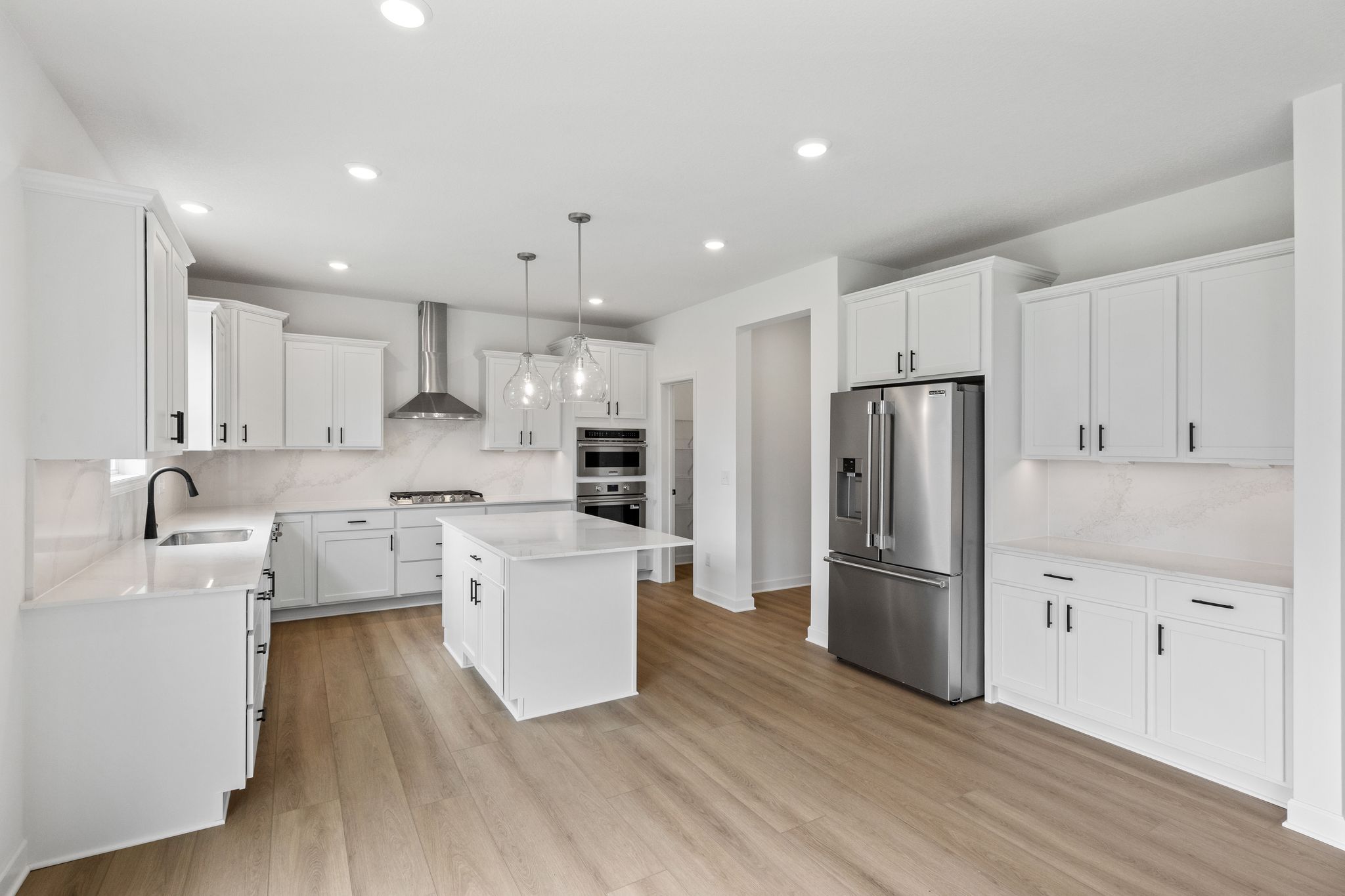9 Amber Fields Lewis QMI H Sf309 Kitchen F1