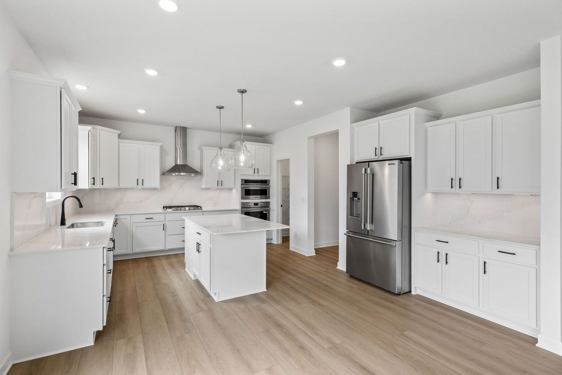 9 Amber Fields Lewis QMI H Sf309 Kitchen F1