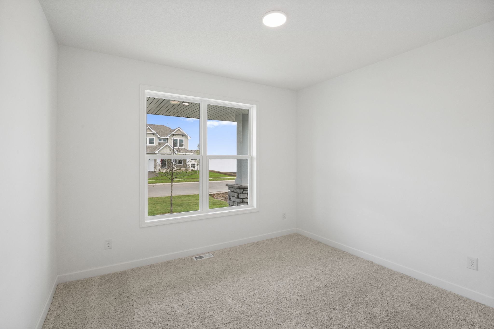 7 Amber Fields Lewis QMI H Sf309 Flex Space F1