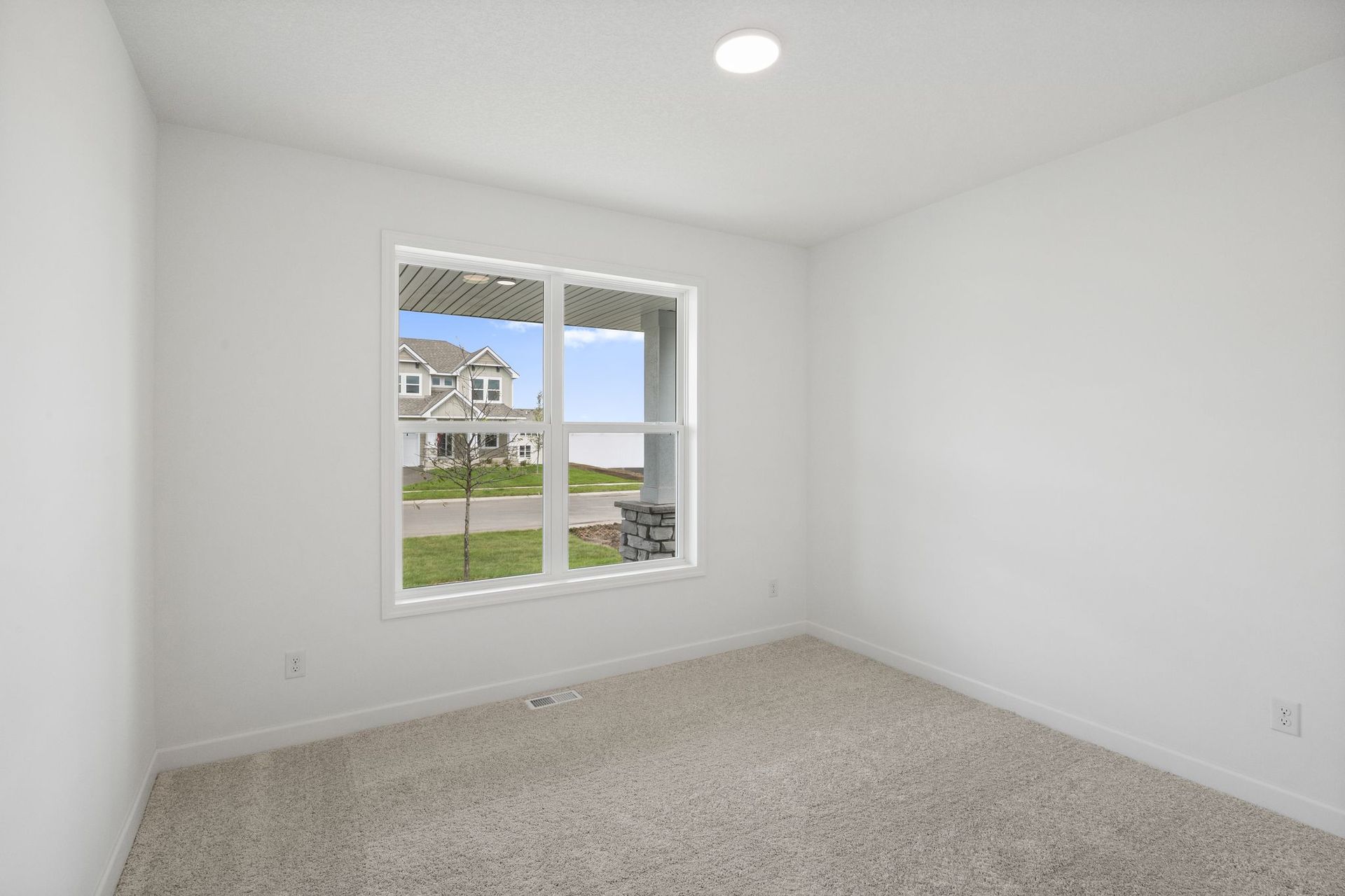 7 Amber Fields Lewis QMI H Sf309 Flex Space F1