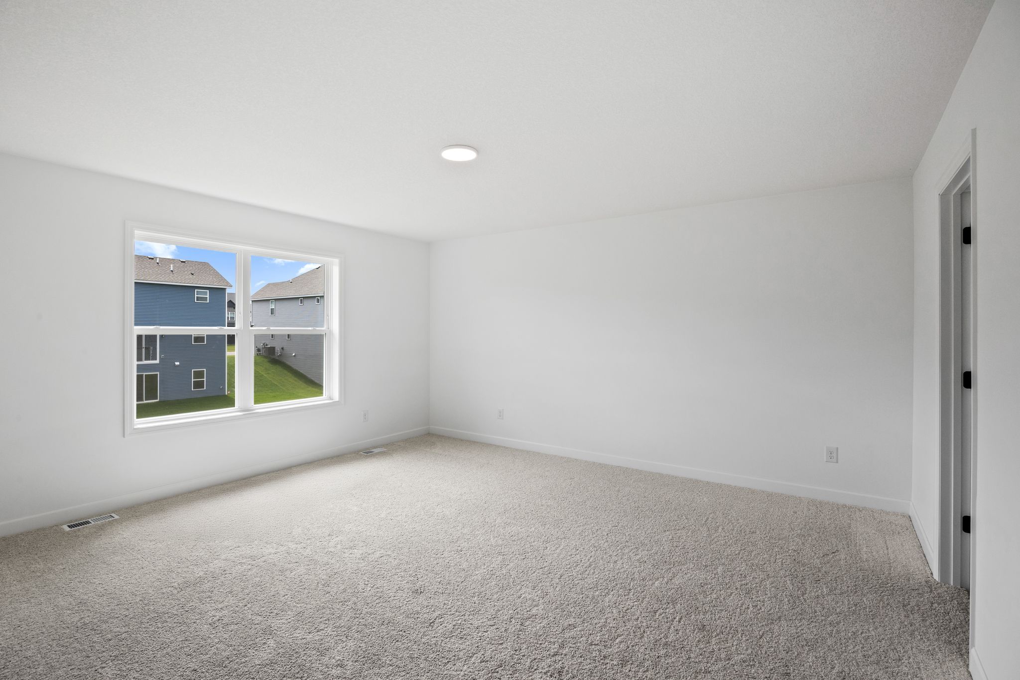 14 Amber Fields Lewis QMI H Sf309 Owners Bedroom F2