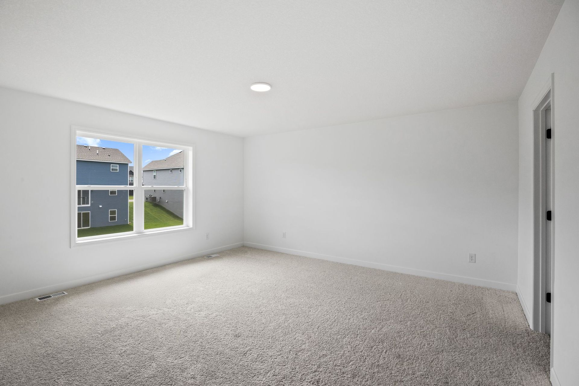 14 Amber Fields Lewis QMI H Sf309 Owners Bedroom F2