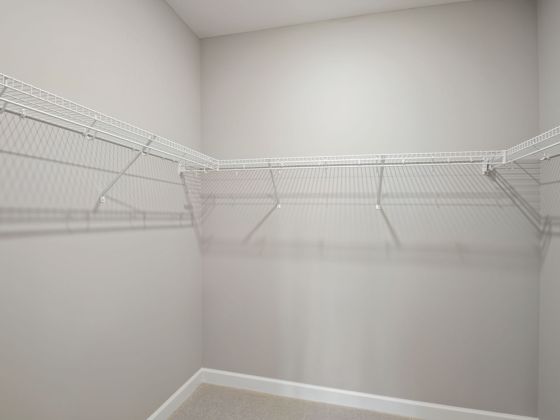 18 Westwind Salerno QMI H S3521 Owners Closet F1