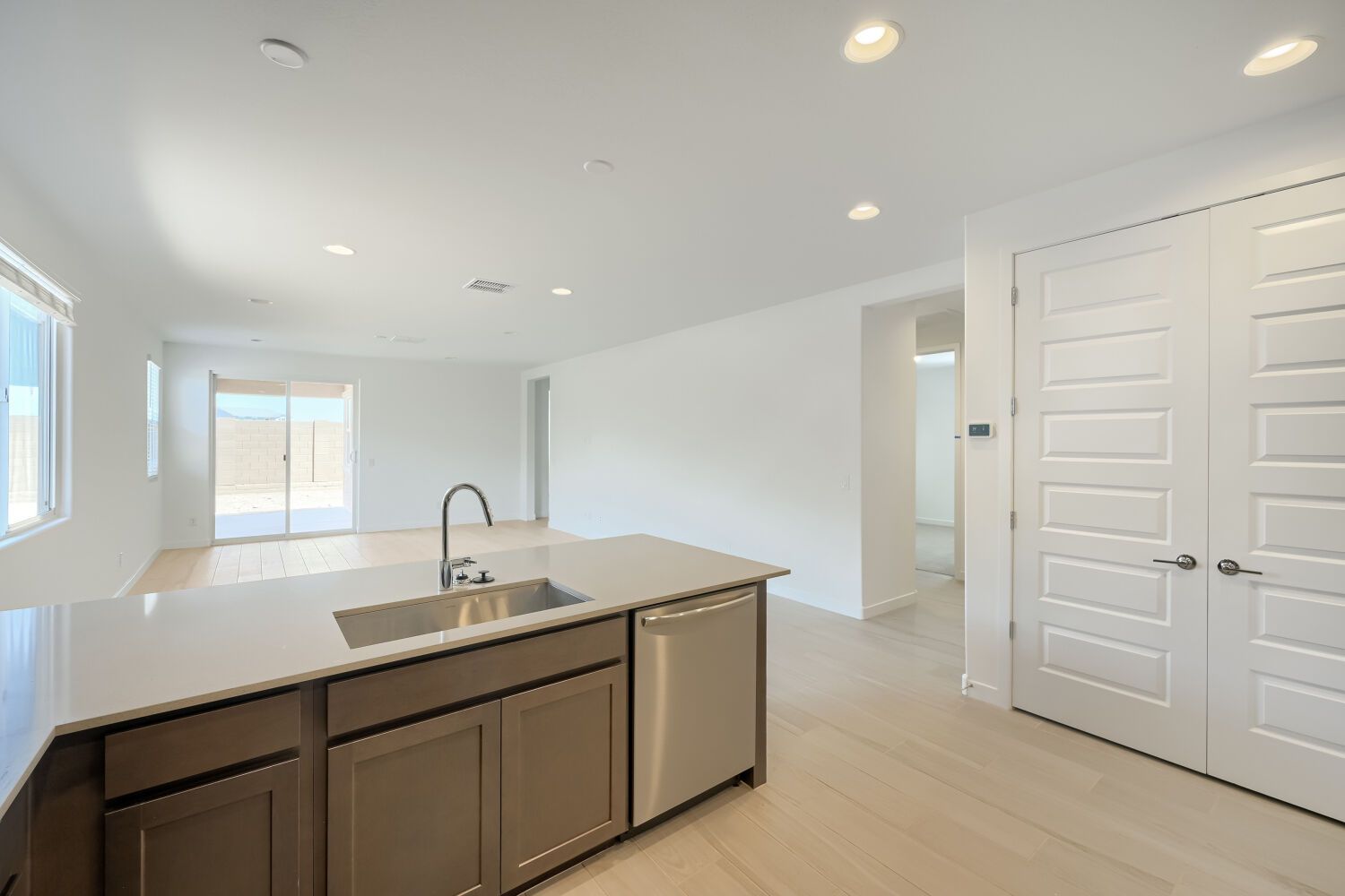 18628 W Hiddenview Dr   Web Quality   006   06 Kitchen