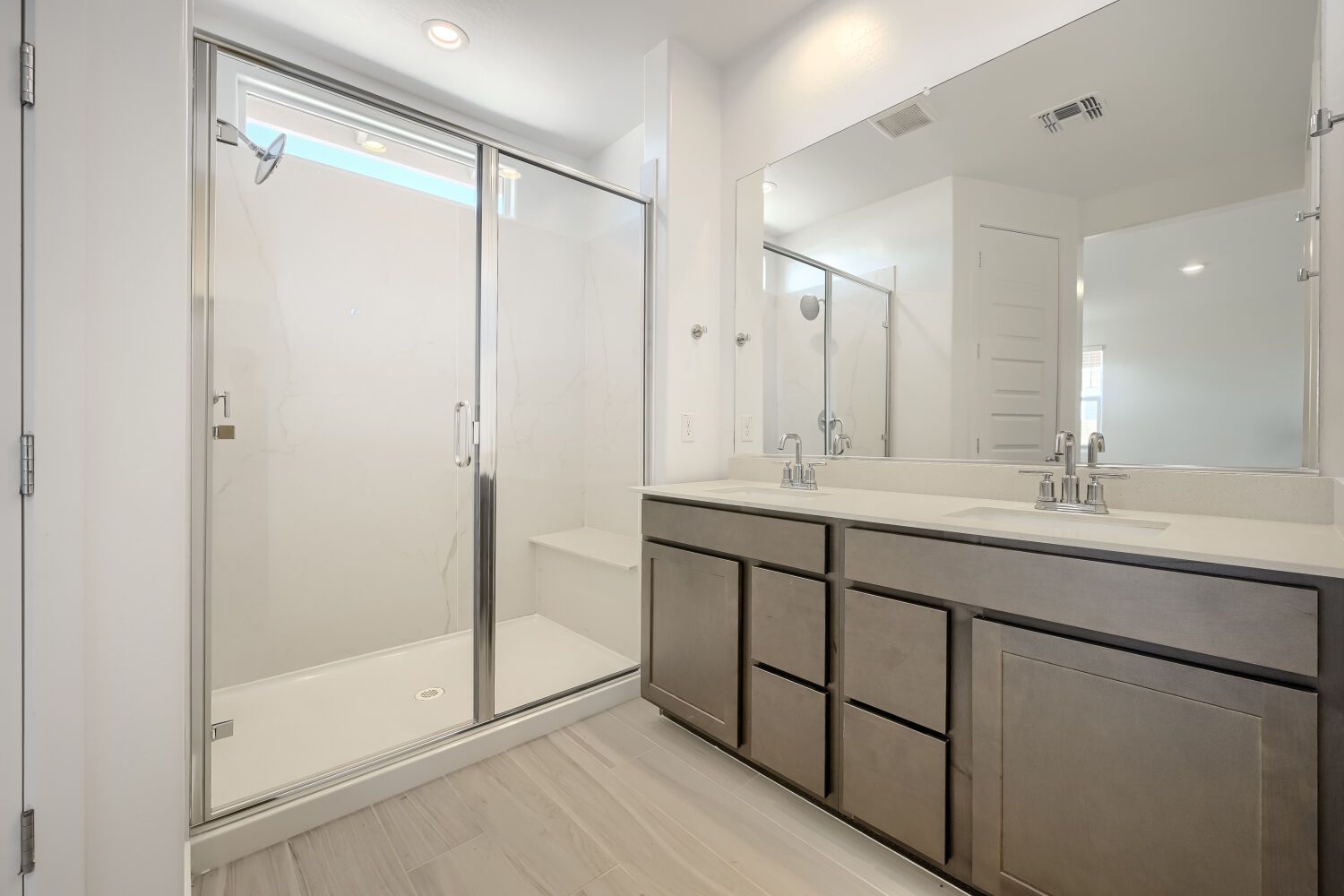 18628 W Hiddenview Dr   Web Quality   010   10 Primary Bathroom