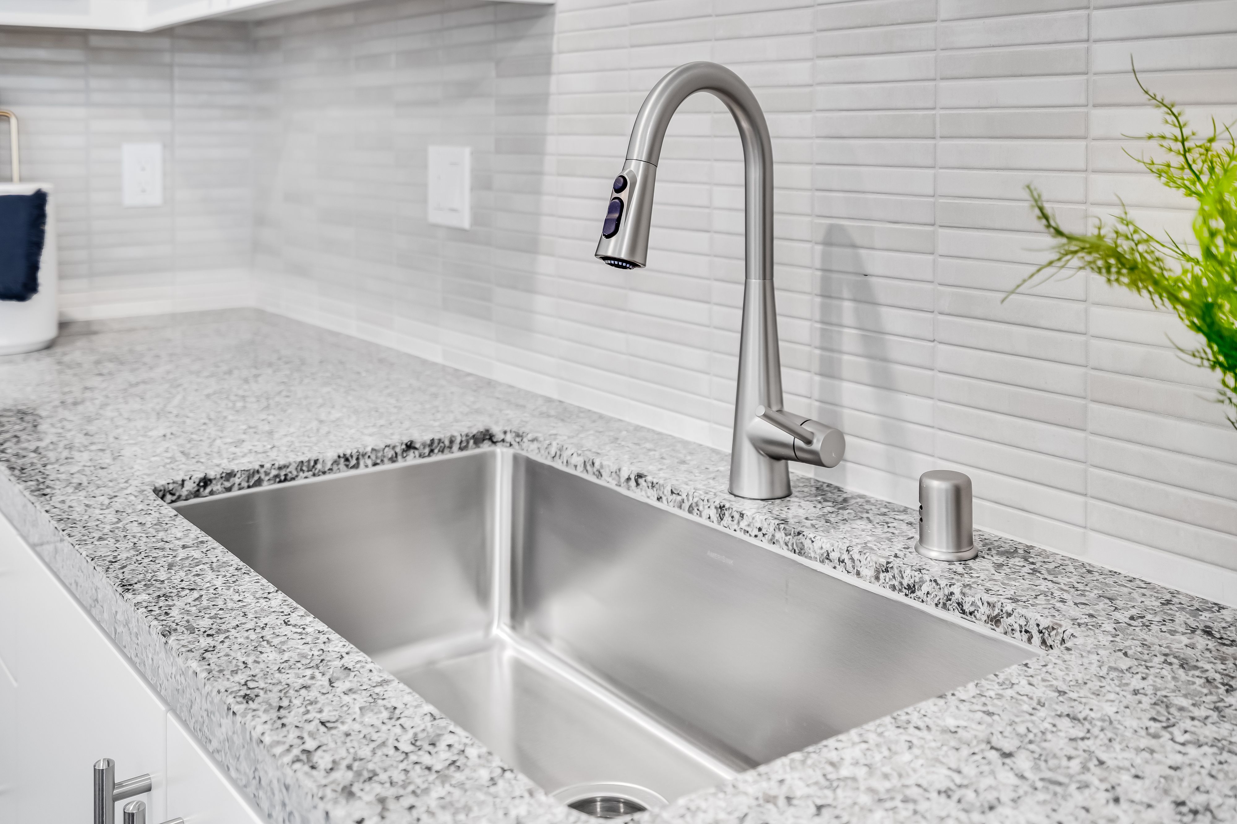 Journey Silverwood EI Res1 Faucet Kitchen F1