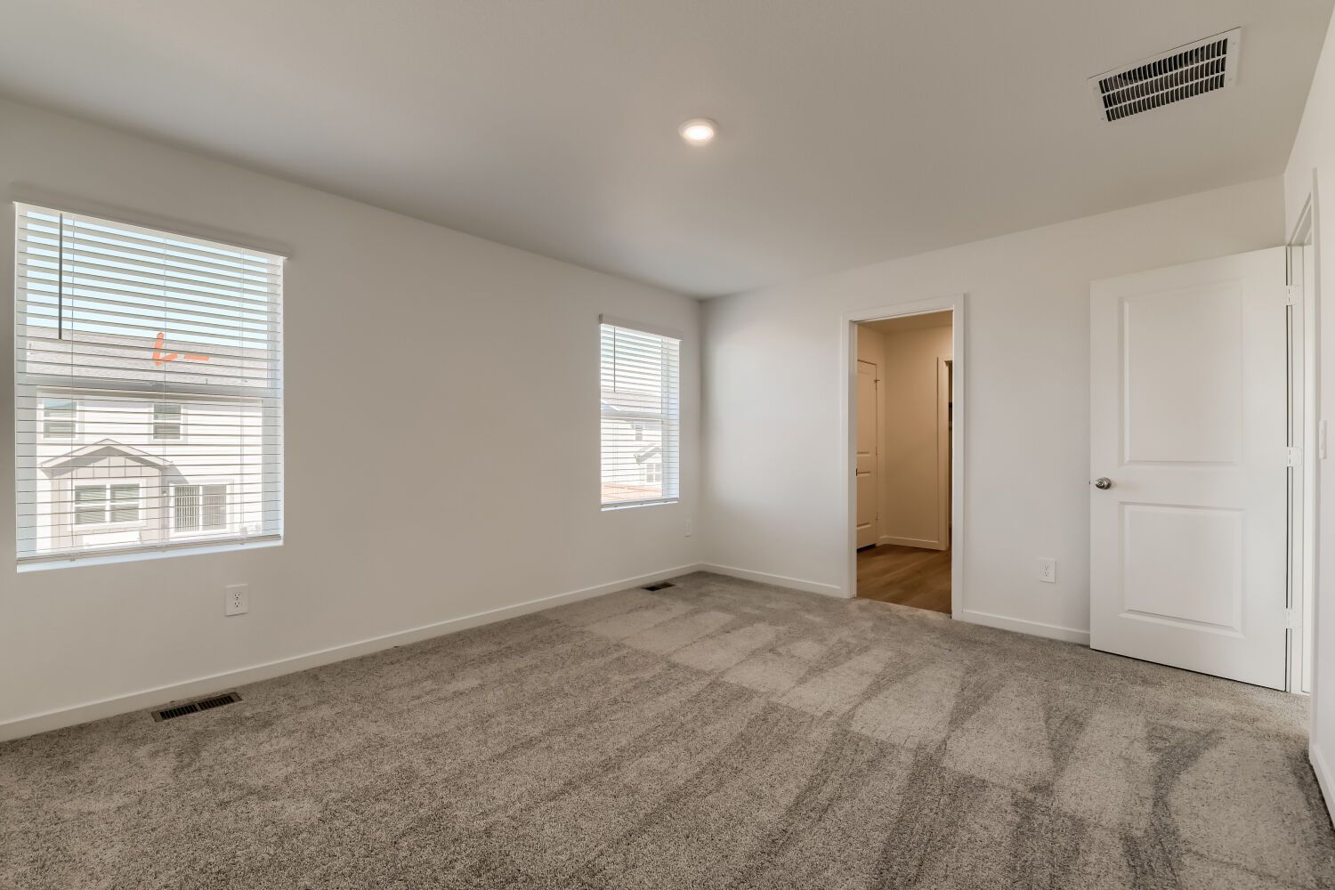 435 Wildflower Ct Owner's Suite