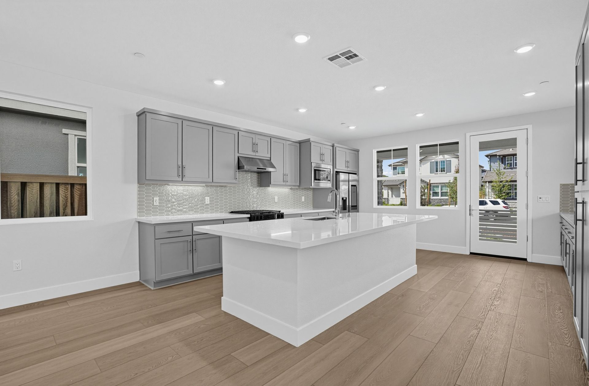 Hawthorn Hills 1 23