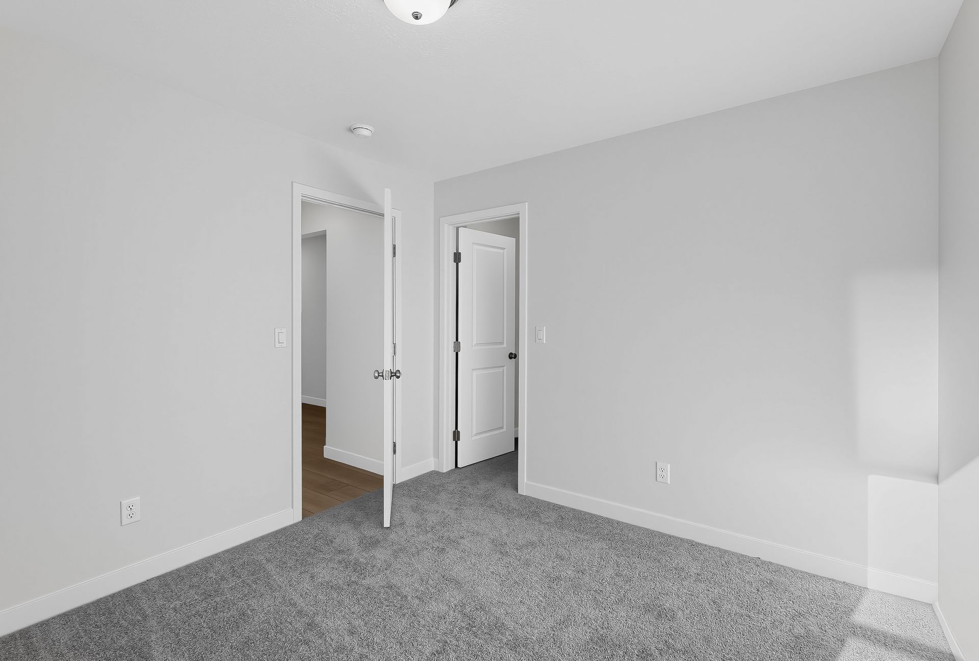 Brookfield Elkhorn 12
