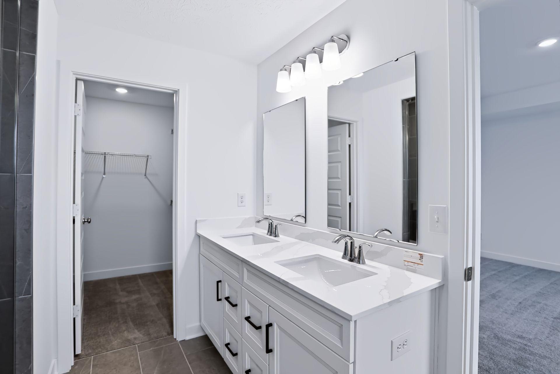 Alvord HS 37 Bath