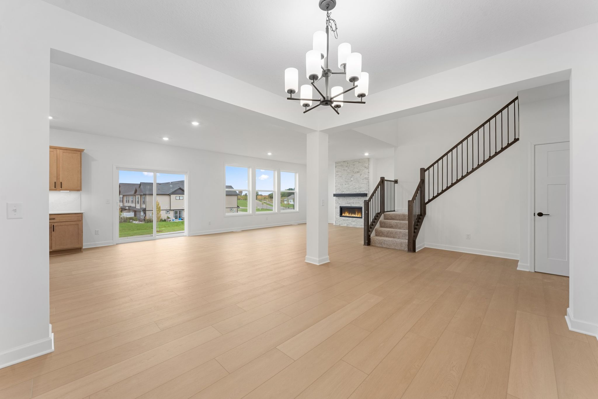11 Westwind Washburn QMI H S1202 Dining Room F1