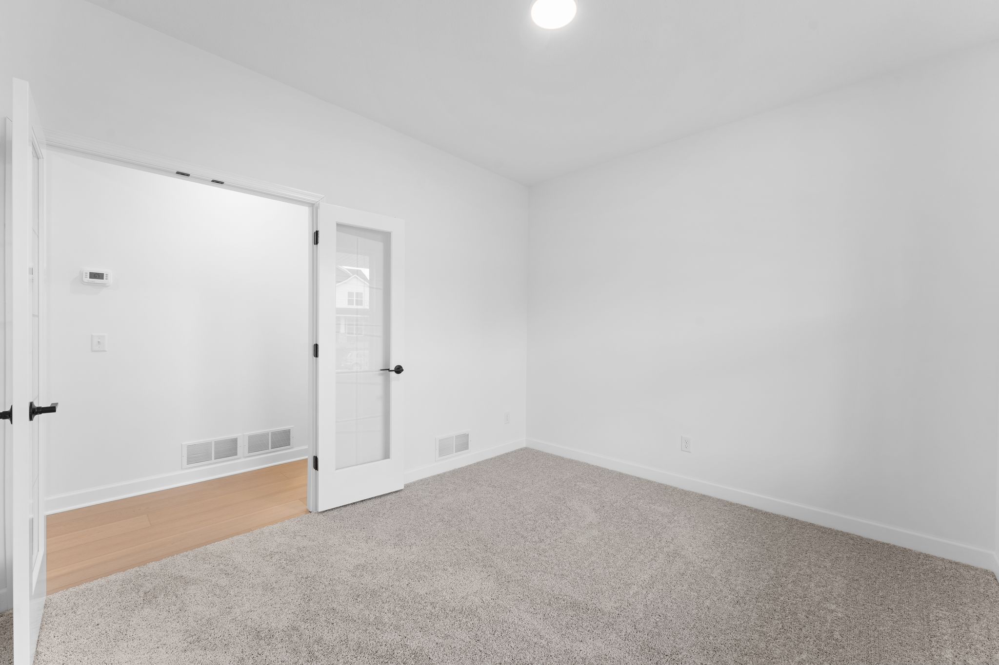 16 Westwind Washburn QMI H S1202 Office F1