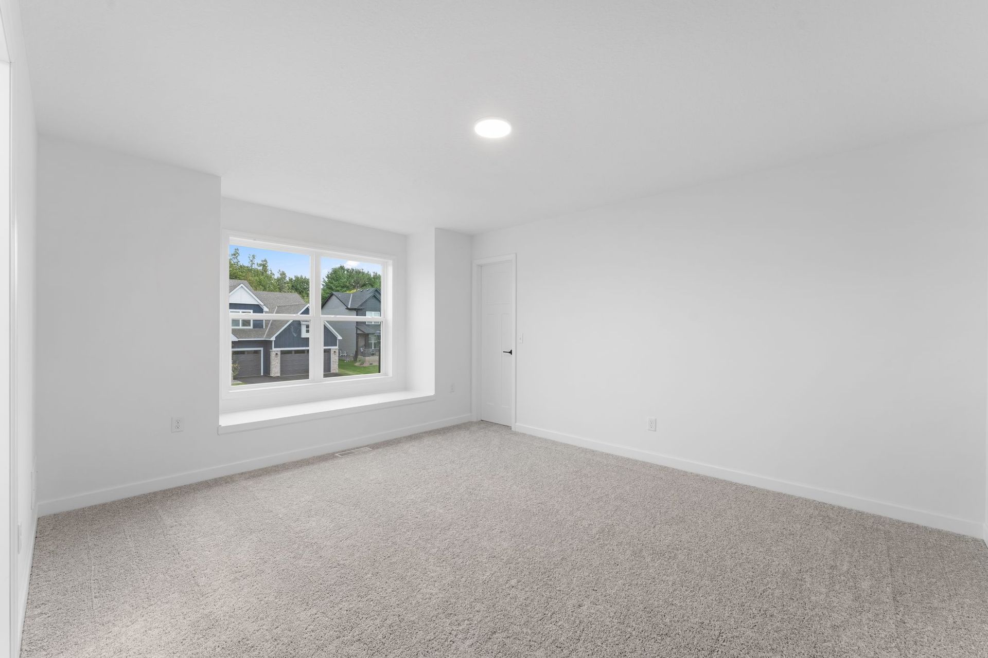 7 Westwind Washburn QMI H S1202 Bedroom 2of2 F2