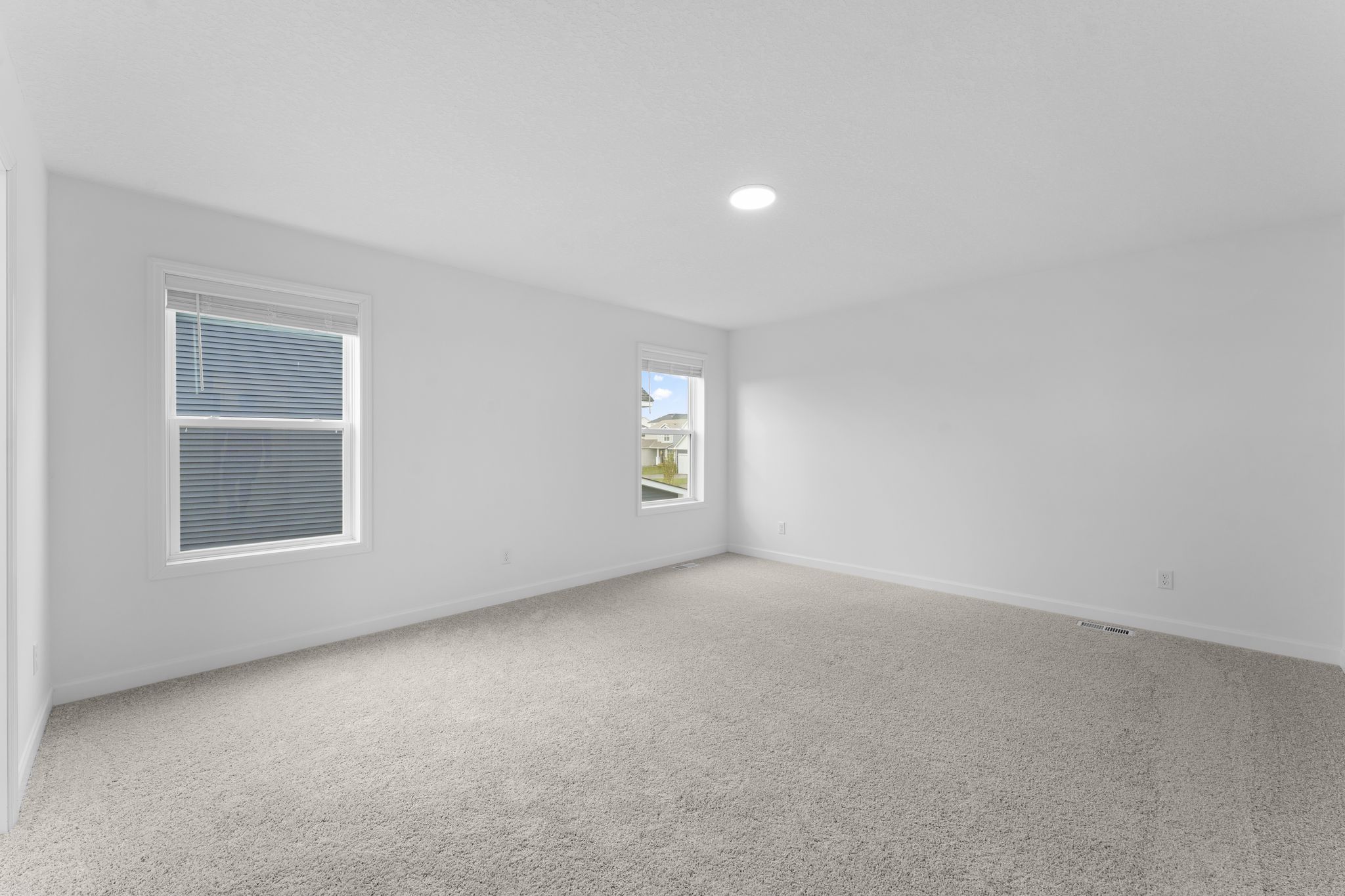 16 Westwind Bristol QMI H S2112 Owners Bedroom 1of2 F2