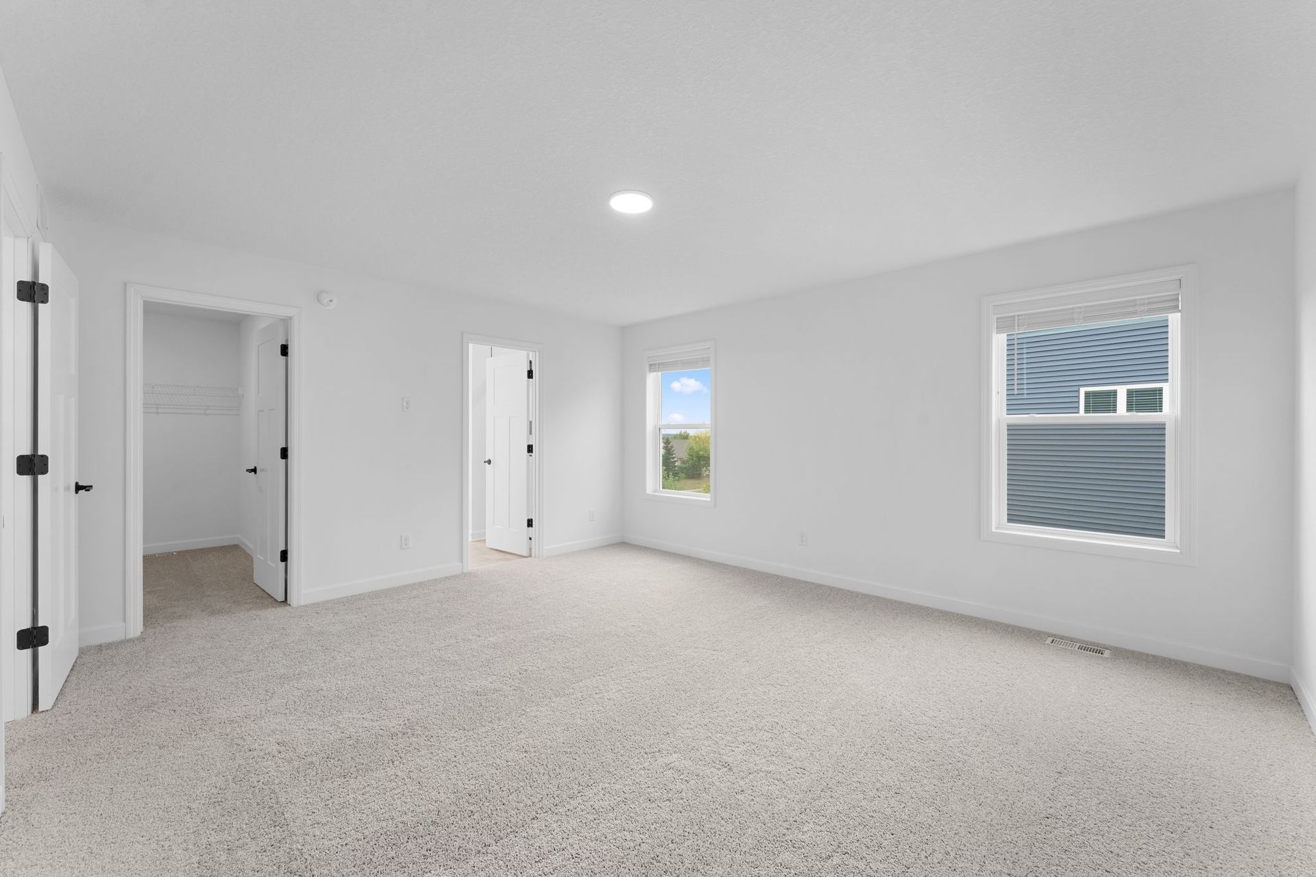 17 Westwind Bristol QMI H S2112 Owners Bedroom 2of2 F2